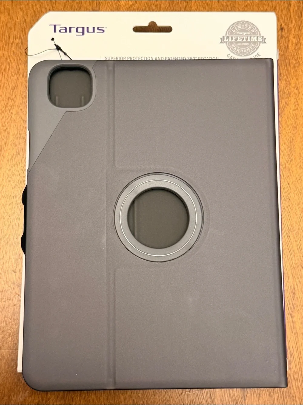 VersaVu® Slim Case for iPad Pro® 11-inch (M5/M4) - MODEL NUMBER:THZ986GL